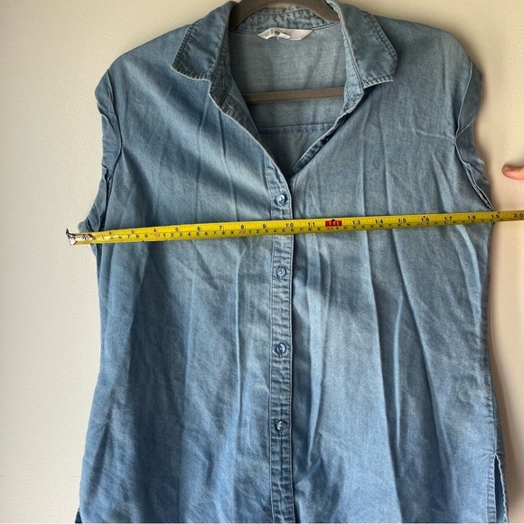 Cleo Light Blue Button Front Top XS | Casual Coastal Cowgirl Chambray Capsule - Picture 7 of 11